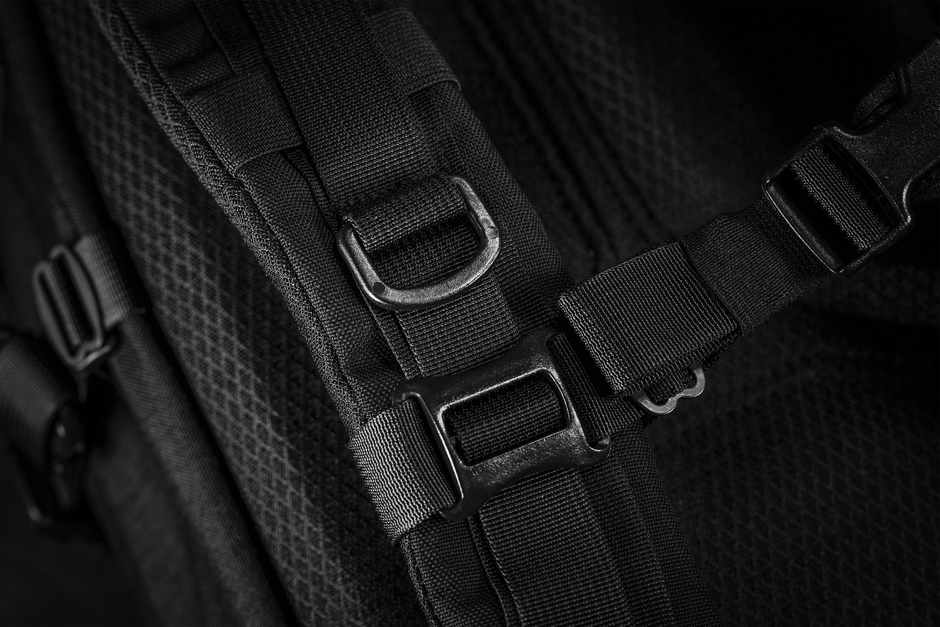 SHOULDER STRAPS