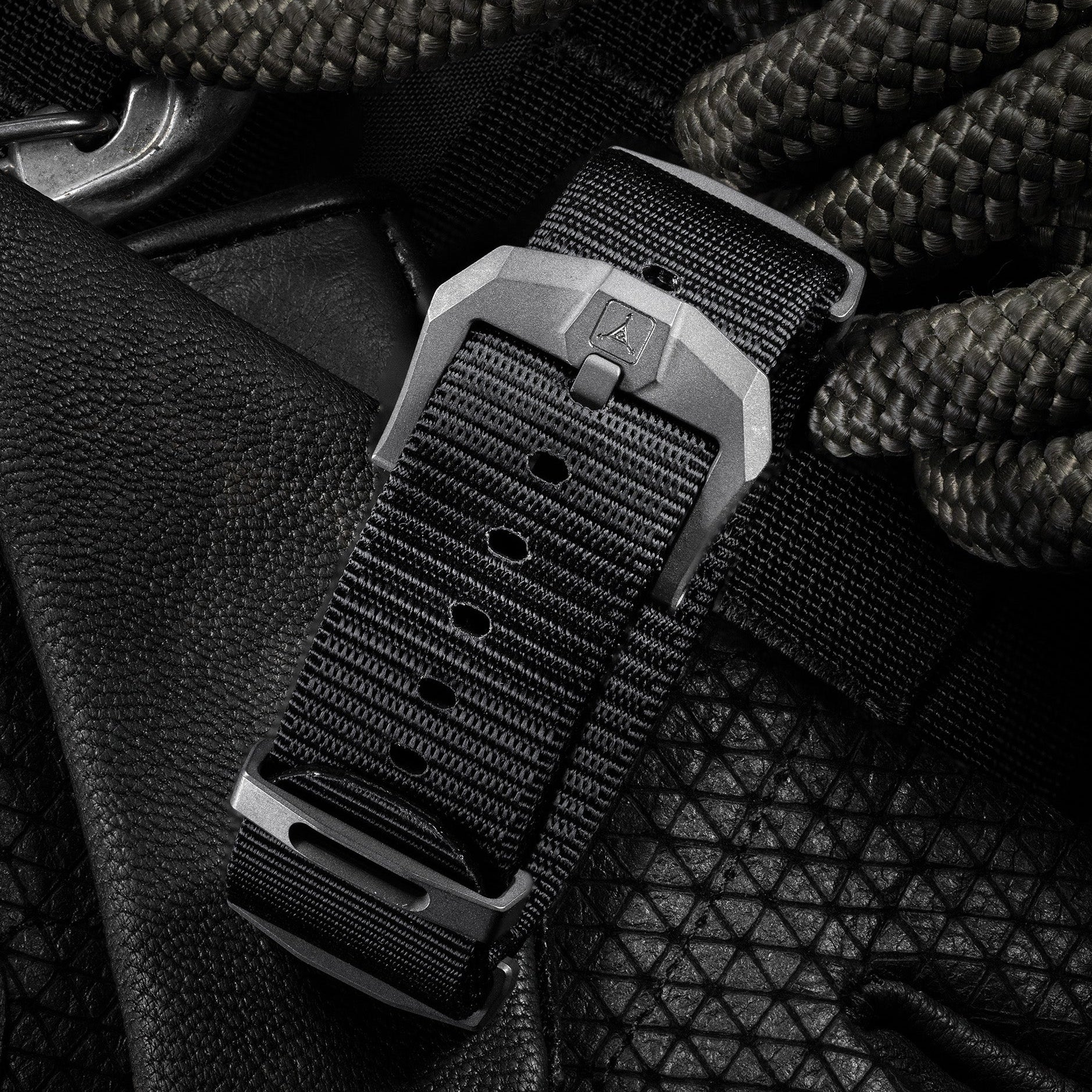 Quantum Watch Strap | Triple Aught Design