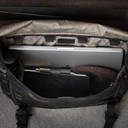 Parallax Messenger Bag 15L X50