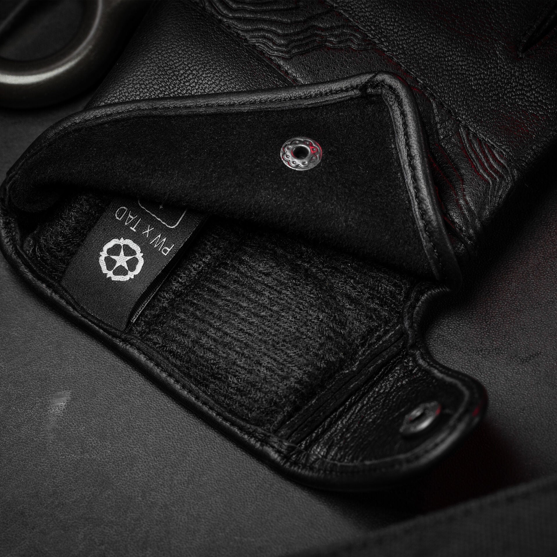 Cortex Glove Topo Edition