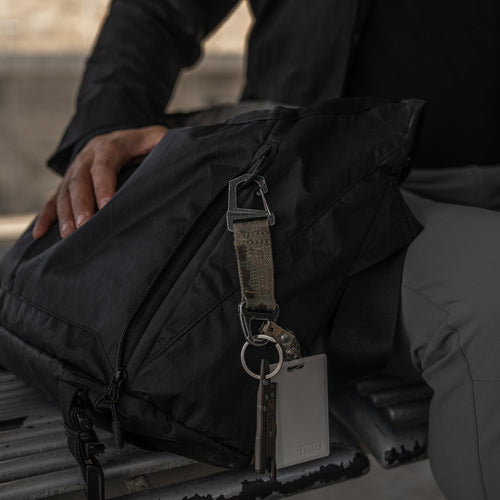 Parallax Messenger Bag 15L
