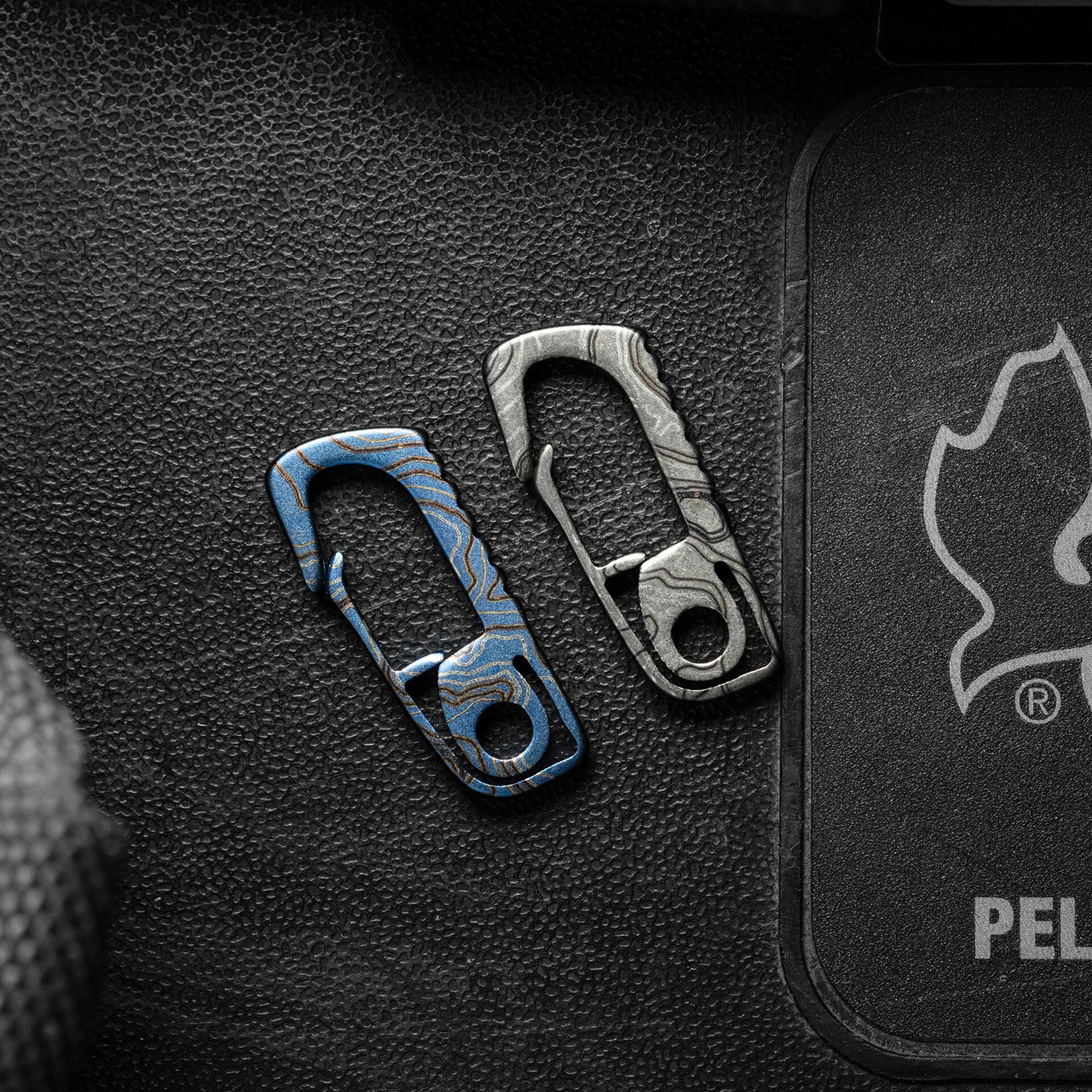 SE Hook Up Nanos Titanium Topo TAD Edition