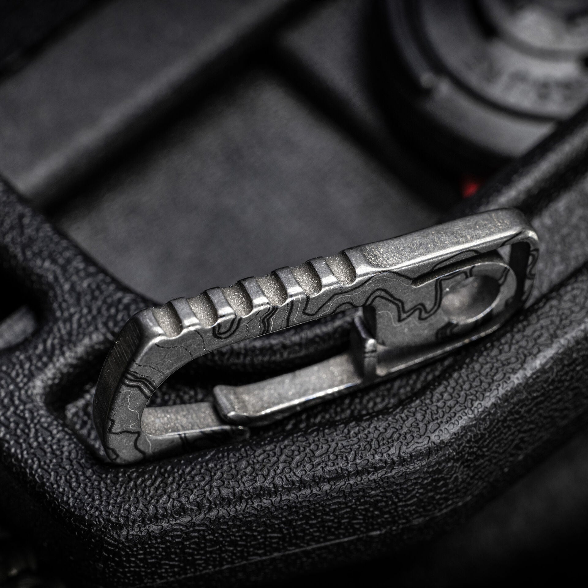 SE Hook Up Micro Titanium Topo TAD Edition