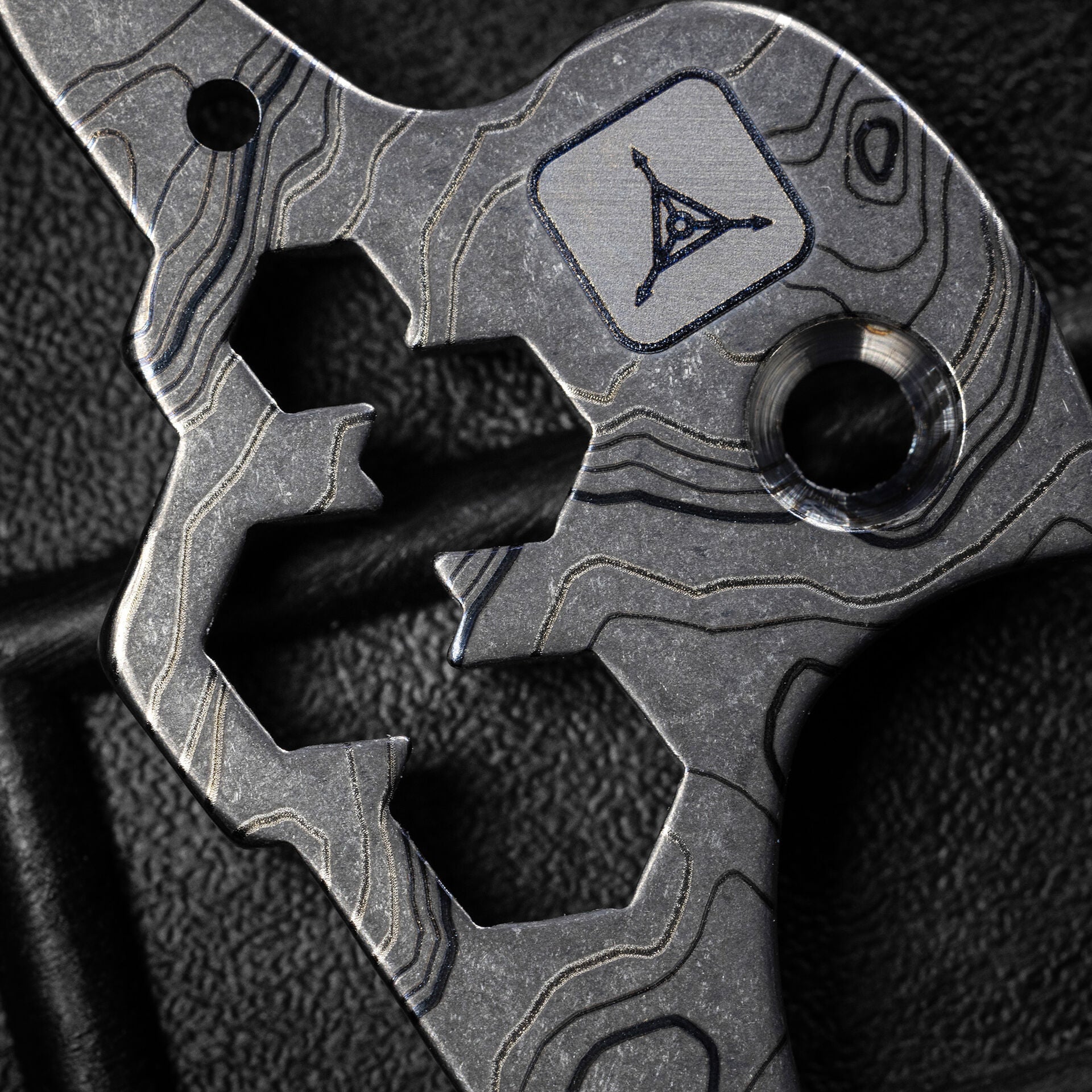 SE C238 Titanium Topo TAD Edition