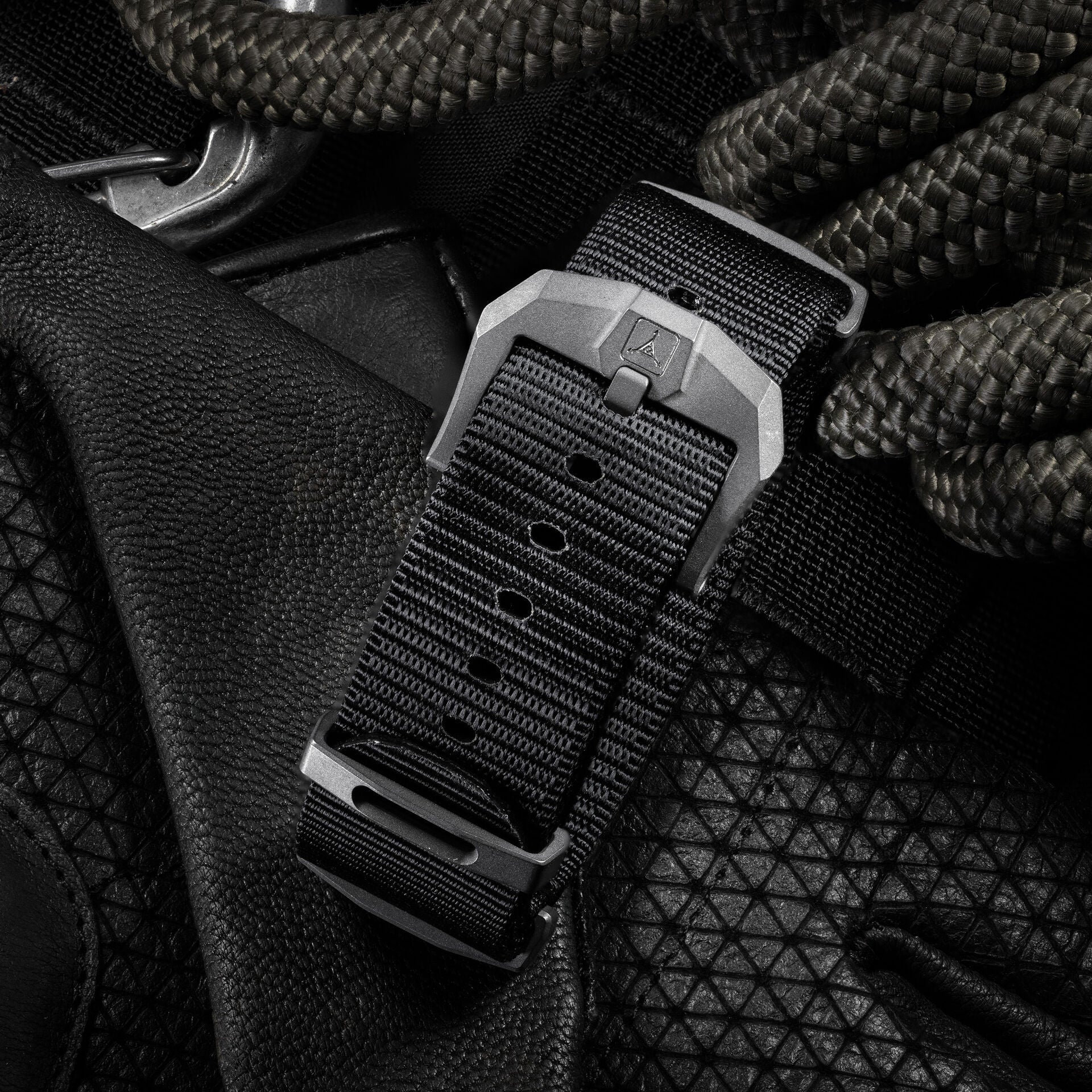 Quantum Watch Strap | Triple Aught Design