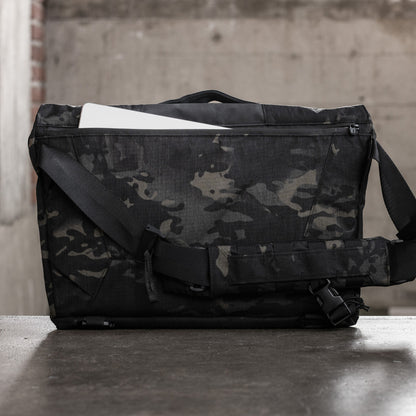 Parallax Messenger Bag 15L X50